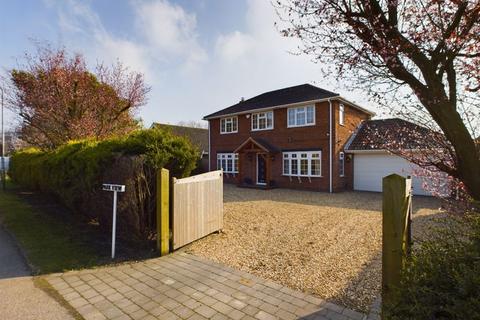 4 bedroom detached house for sale, Park View, Main Road, South Reston
