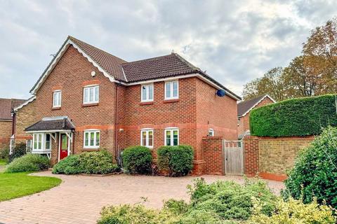 32 Poplar Drive, Hutton, Brentwood, CM13 1YU