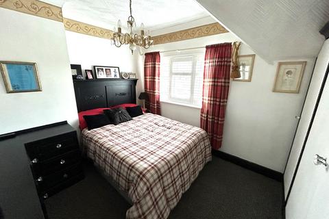 11 Allmains Close, Nazeing, Waltham Abbey, EN9 2LX