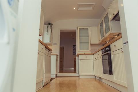 1 bedroom end of terrace house to rent, Church Road, Guildford
