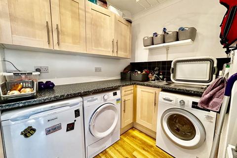 33 Brierley Close, Dunstable, LU6 3NB