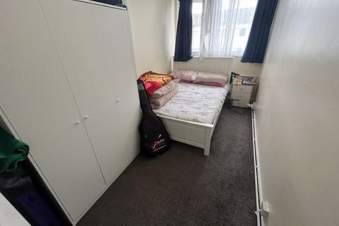 2 bedroom flat for sale, Lady Margaret Road, Southall