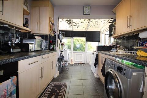 21 Eastfield Close, Luton, LU2 8DY