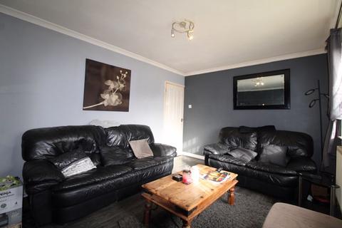 21 Eastfield Close, Luton, LU2 8DY