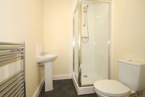1 bedroom flat for sale, Oldfield Circus, Northolt, Middlesex