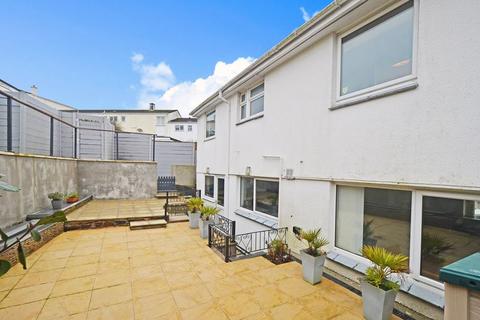 19 Halwyn Place, Truro, TR1 2LA