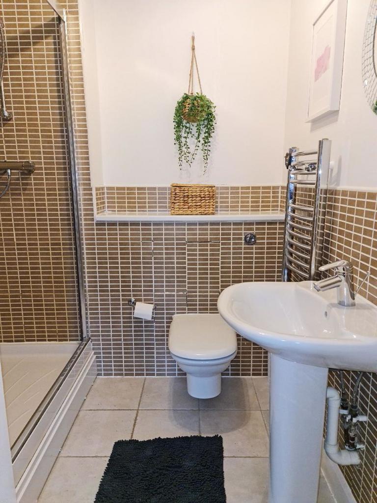 En-suite shower room