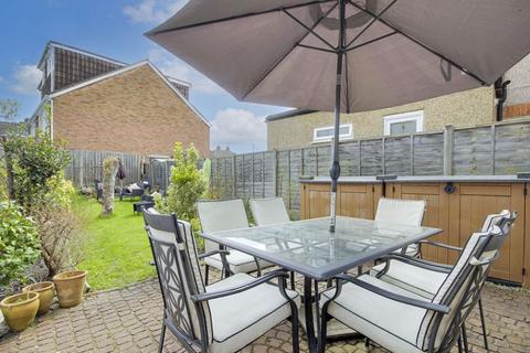 4 bedroom detached house for sale, Mandeville Road, Enfield,