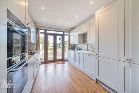 30 Parsonage Road, Rainham, RM13 9LW
