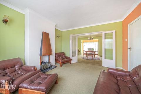 3 bedroom semi-detached house for sale, Millbrook Gardens, Gidea Park, RM2