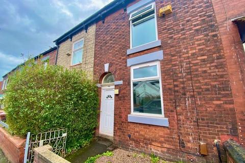 2 bedroom house to rent - Edge Lane, Manchester