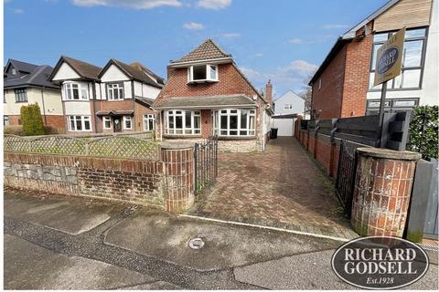 3 bedroom detached house for sale, CHRISTCHURCH