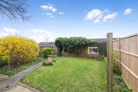 2 bedroom bungalow for sale, Maple Way, Gillingham SP8