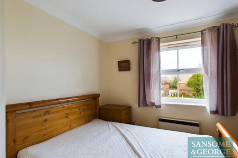 2 bedroom apartment for sale - Jibbs Meadow, Bramley, Tadley, Hampshire, RG26