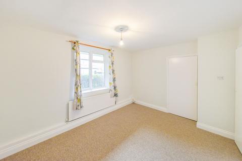 2 bedroom flat to rent, Hatfield Road