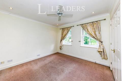 4 bedroom detached house to rent, Cardwells Keep, Guildford