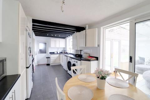73 Dutton Close, Stoke Heath, Market Drayton, TF9 2JW