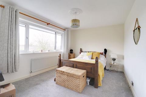 73 Dutton Close, Stoke Heath, Market Drayton, TF9 2JW