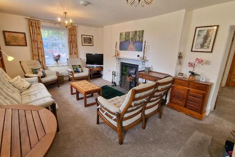 2 bedroom flat for sale, Kings Road, Bembridge, Isle of Wight, PO35 5NT