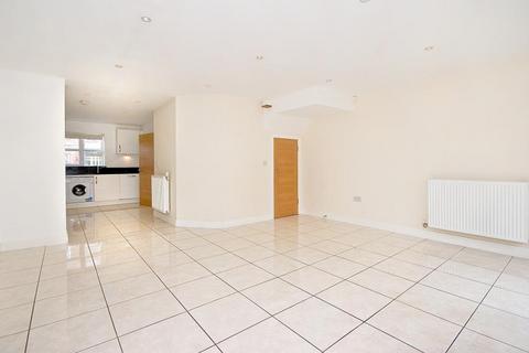 5 bedroom semi-detached house for sale - Kenmare Close, Ickenham, Uxbridge, Middlesex, UB10 8FP