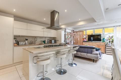 7 bedroom semi-detached house for sale, Friern Park, North Finchley N12