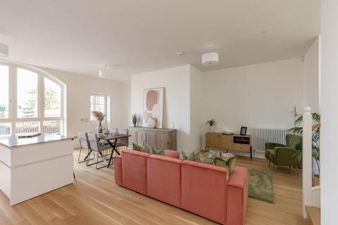3 bedroom flat for sale, 49/6 Sassoon Grove, Morningside, Edinburgh