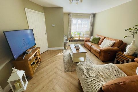 13 Clos Castell, Llangynidr, Crickhowell, NP8 1NZ
