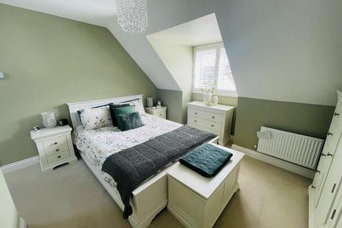13 Clos Castell, Llangynidr, Crickhowell, NP8 1NZ