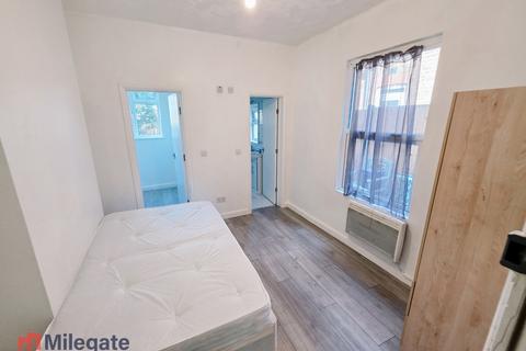 flat/apartment for rent in Stromness Road, Southend-On-Sea SS2