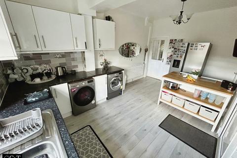 11 Baskerville Road, Kidderminster, DY10 2YF