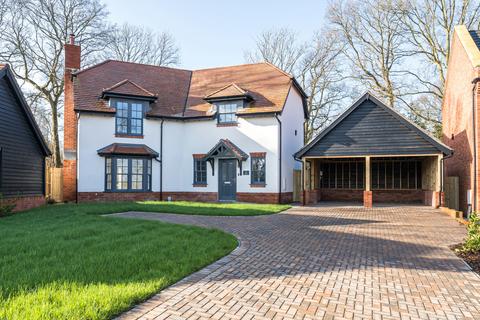 4 bedroom detached house for sale - The Spinney, Lady Bettys Drive, Fareham, Hampshire, PO15