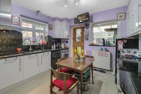3 bedroom bungalow for sale - Priory Green, Dunster, Minehead, Somerset, TA24