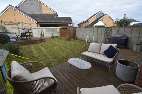 59 Blakeslee Drive, Exeter, EX2 7FN