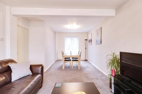 2 Warwick Road, Rainham, RM13 9XU