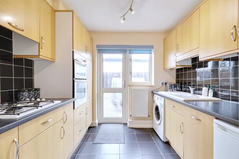 2 Warwick Road, Rainham, RM13 9XU