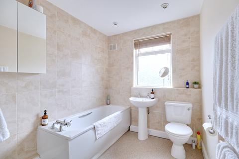 2 Warwick Road, Rainham, RM13 9XU