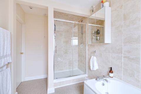 2 Warwick Road, Rainham, RM13 9XU