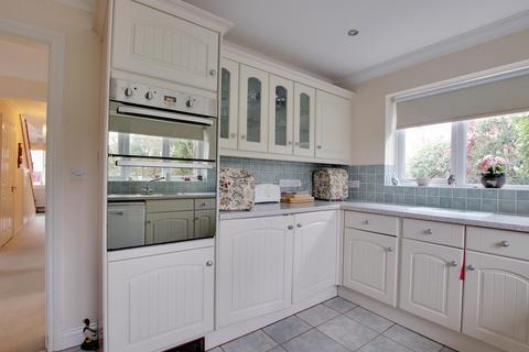 3 bedroom detached house for sale - Anderwood Drive, Sway, Lymington, SO41