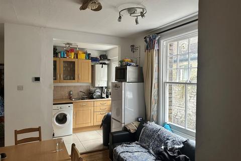 3 bedroom flat to rent - Tennyson Street, London SW8