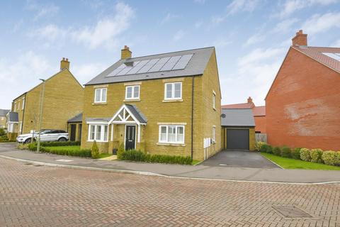 4 bedroom house for sale - Church Leys Field, Ambrosden, Bicester