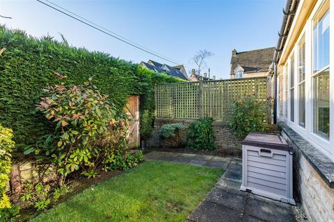 undefined, Queen Henrietta Place, Well Lane, Stow-on-the-Wold