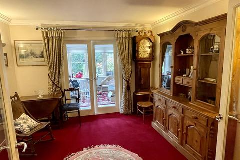 undefined, Queen Henrietta Place, Well Lane, Stow-on-the-Wold