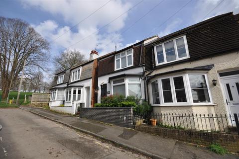 3 bedroom end of terrace house for sale - Upper South View, Farnham