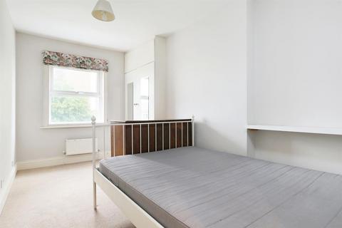 3 bedroom flat to rent, Dawes Road, SW6