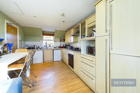 15 Avro Close, Southampton, SO15 4AE