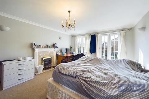 15 Avro Close, Southampton, SO15 4AE