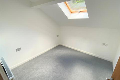 2 bedroom house to rent, Pydar Close, Newquay TR7