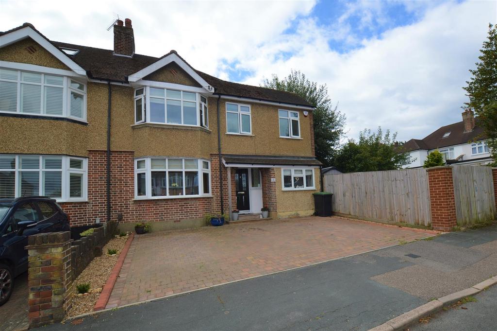 Warwick Way, Croxley Green... 4 bed semidetached house £825,000