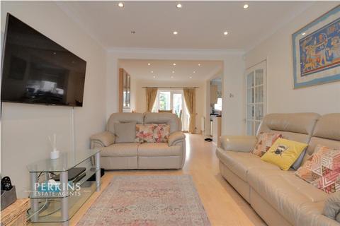 3 bedroom end of terrace house for sale, Greenford, UB6