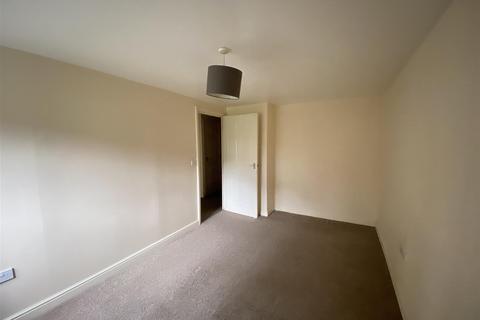2 bedroom ground floor flat to rent, Compass Court, Waterside, Gravesend
